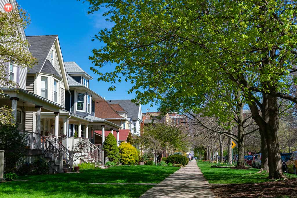 Best Cities for Flipping Houses in Illinois