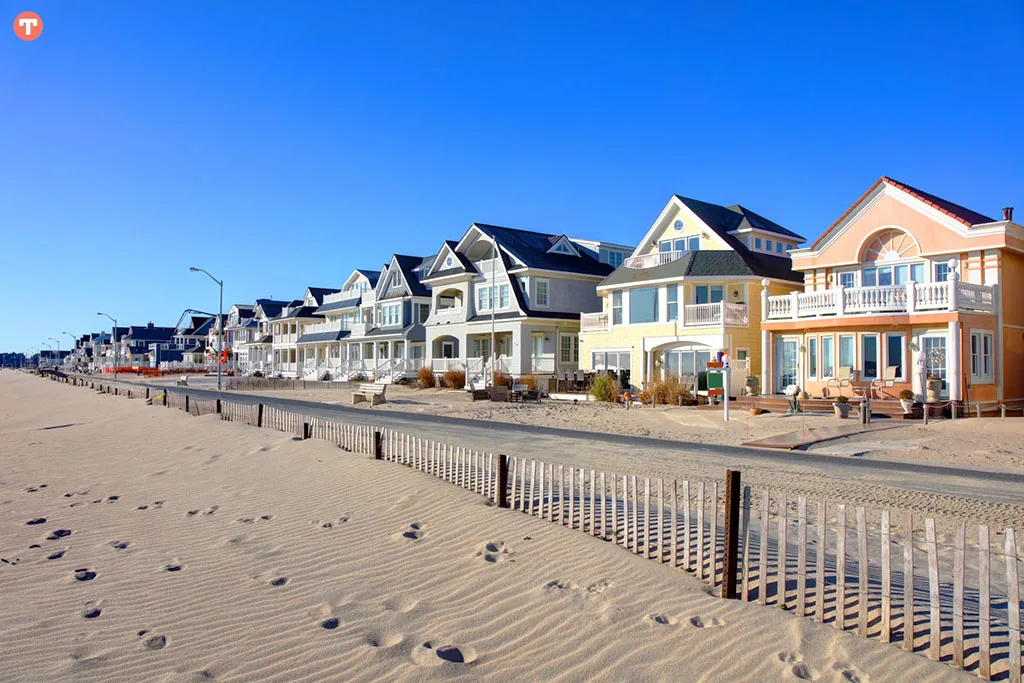 On the Market: Waterfront Homes in California